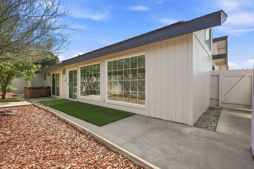 More Photos Of 1974 Nevada Ct, Los Osos Apartments For Sale