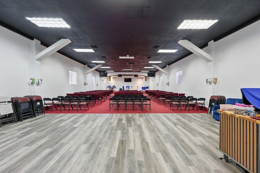 More Photos Of 6617 S San Pedro St, Los Angeles Flex For Sale