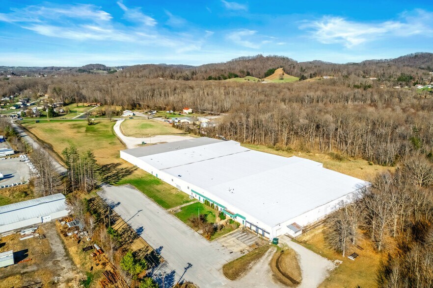 More Photos Of 415 Barbourville Rd, London Warehouse For Sale