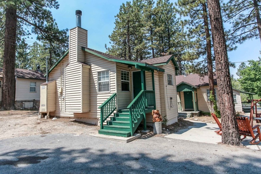 Primary Photo Of 586 Main St, Big Bear Lake Hotel For Sale