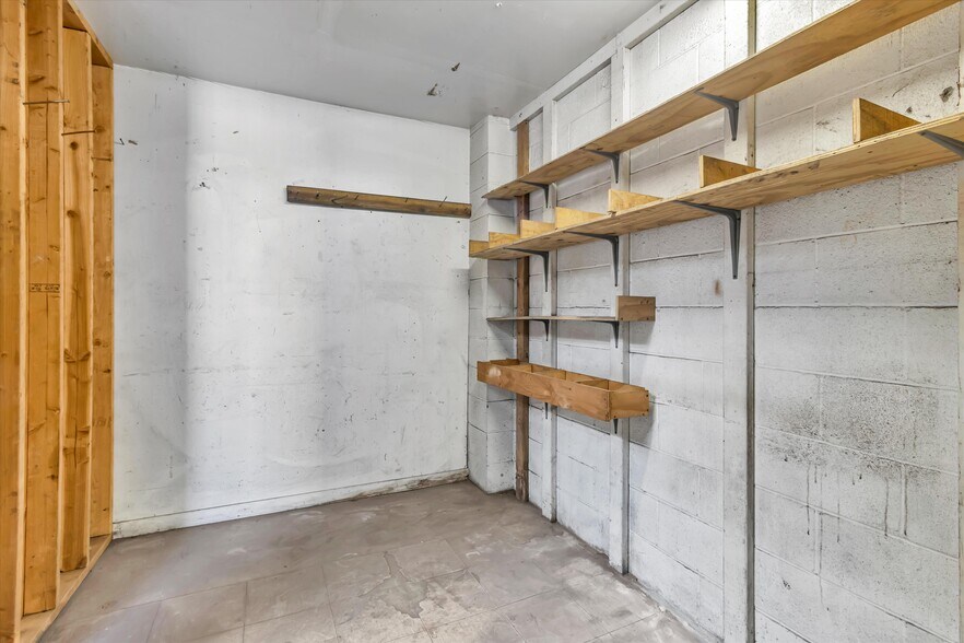 More Photos Of 954 86th Ave, Oakland Manufacturing For Lease