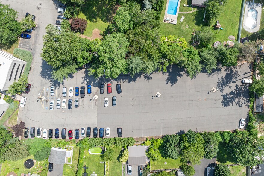 More Photos Of 1600 Saint Georges Ave, Rahway Office For Lease