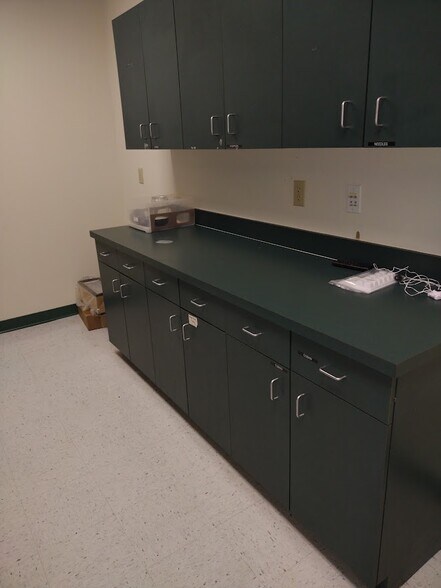 More Photos Of 1417 S Belcher Rd, Clearwater Office For Sale