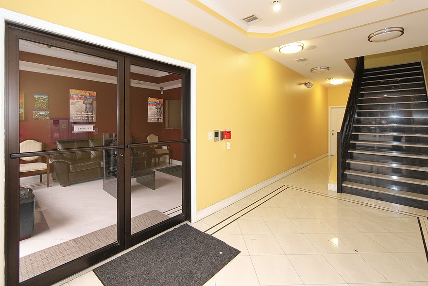 More Photos Of 180 Ferry St, Newark Storefront Retail Office For Lease