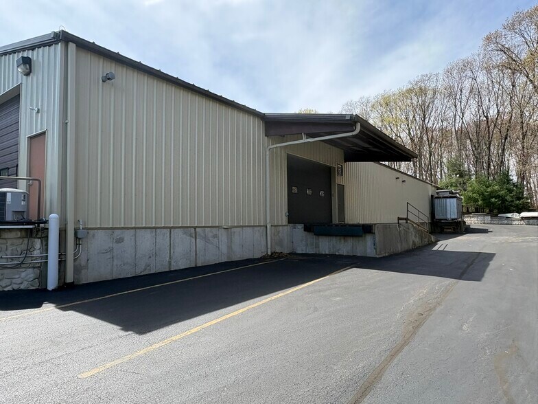 More Photos Of 130 Industrial Dr, North Smithfield Warehouse For Sale