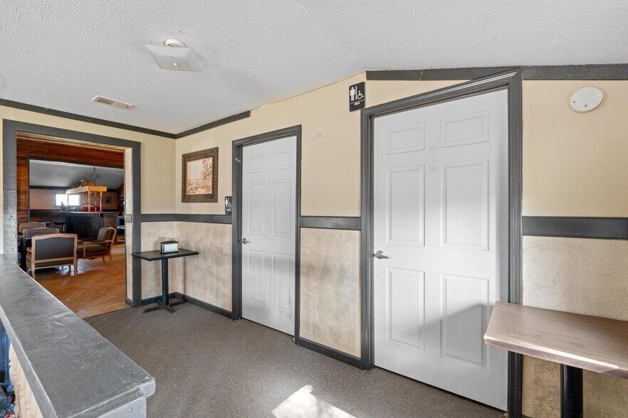 More Photos Of 607 Butts Mill Rd, Pine Mountain General Retail For Sale