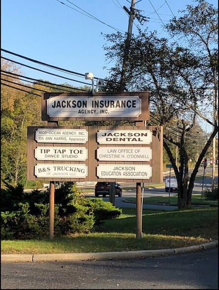 More Photos Of 55 N County Line Rd, Jackson Office For Lease