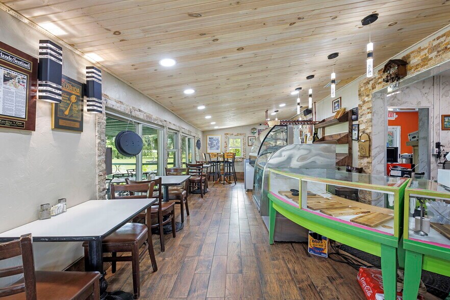 More Photos Of 4630 US Highway 17, De Leon Springs Restaurant For Sale