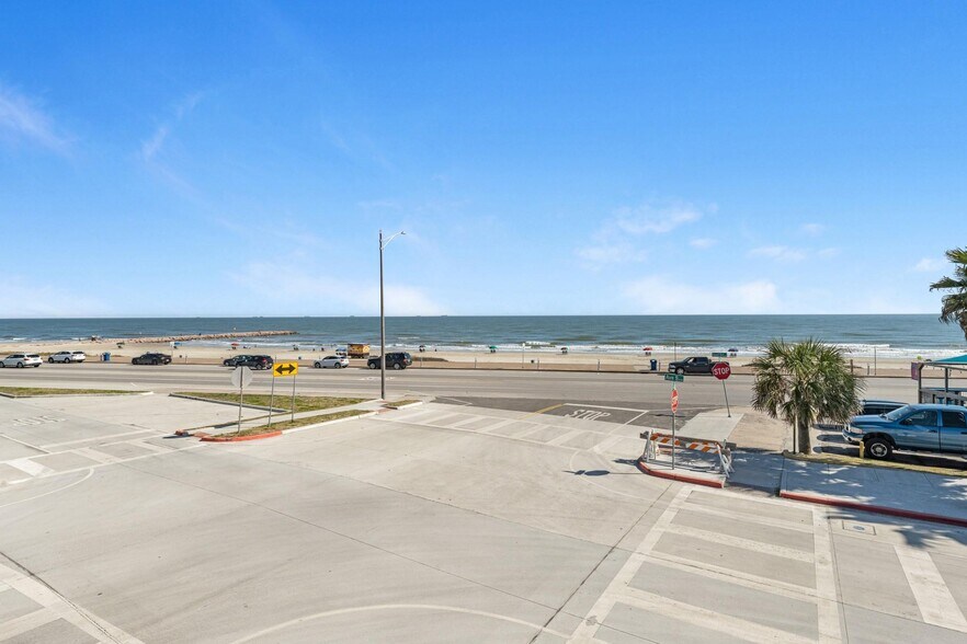 More Photos Of 3102 Avenue S, Galveston Specialty For Sale