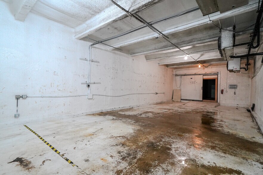 More Photos Of 743-749 NW 23rd St, Miami Food Processing For Lease