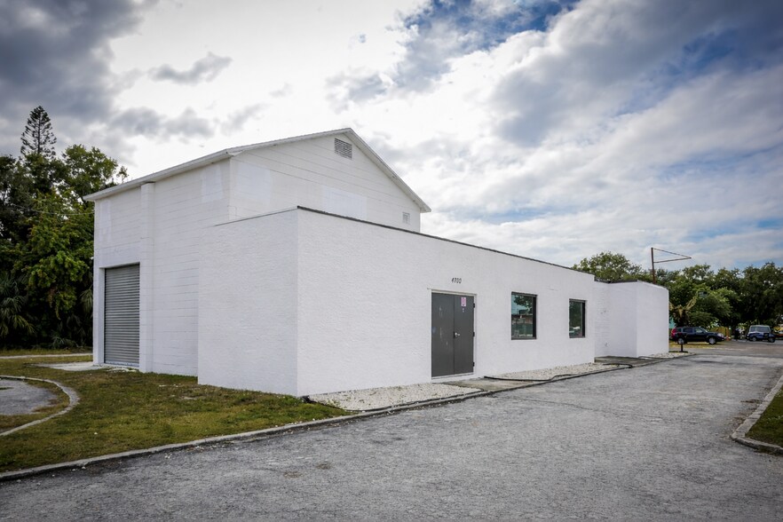 More Photos Of 4700 22nd Ave S, Saint Petersburg General Retail For Lease