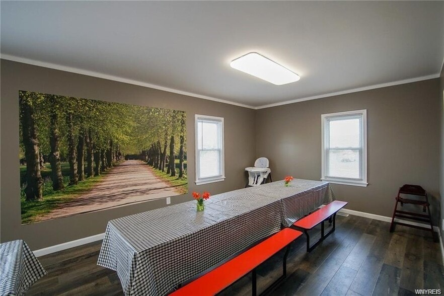 More Photos Of , Niagara Falls Unknown For Sale