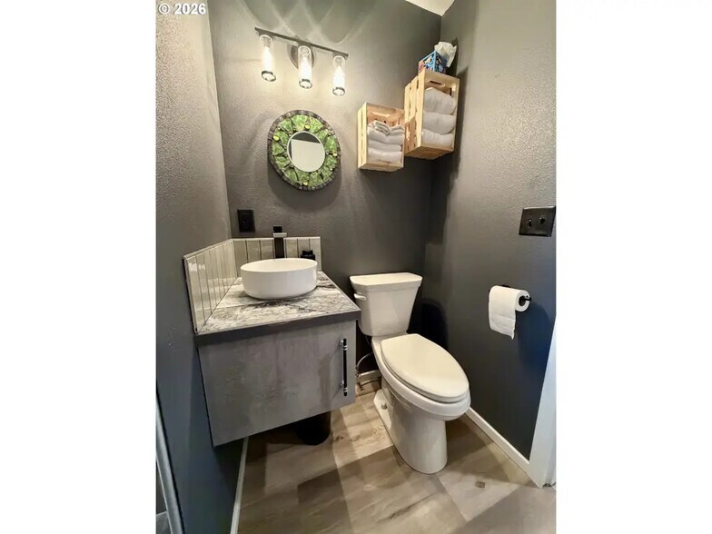 More Photos Of 404 Garibaldi (Hwy 101), Garibaldi General Retail For Sale