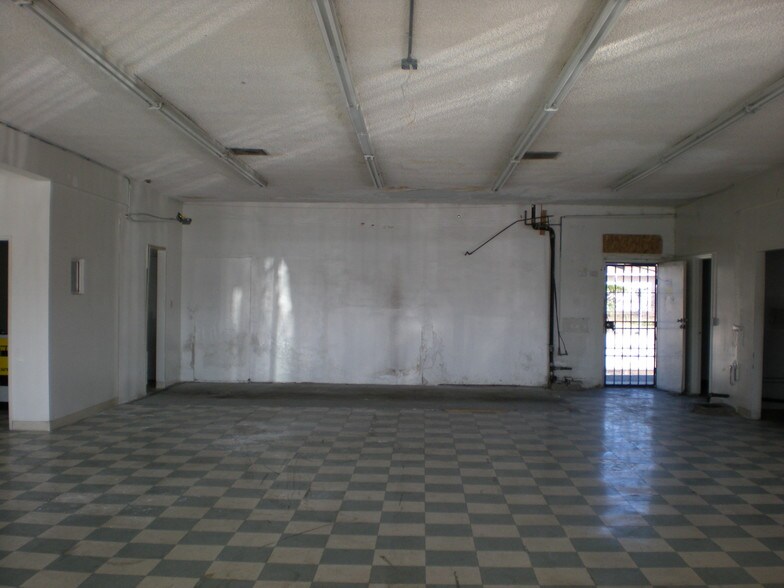 More Photos Of 14044-14112 S Crenshaw Blvd, Gardena Storefront Retail Office For Lease