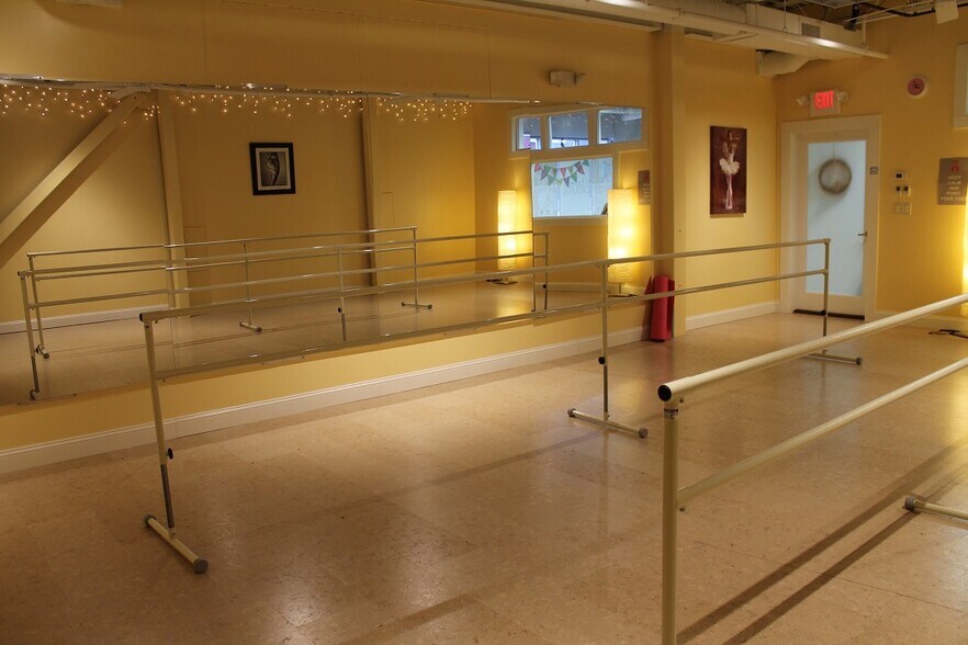 More Photos Of 721 Worcester St, Natick Health Club For Lease