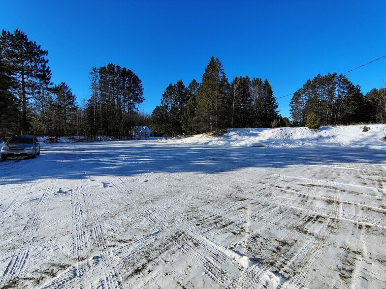 More Photos Of N16184 Old Hwy 13, Lake Service For Sale