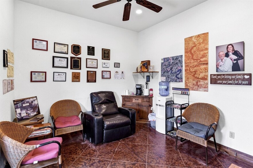 More Photos Of 200 Mustang Trail Trl, Granbury Industrial For Sale