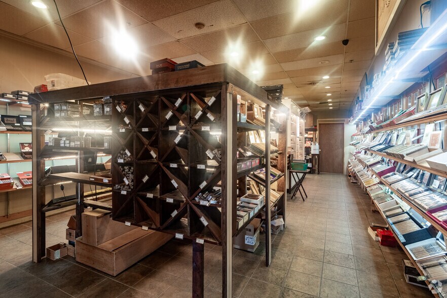 More Photos Of 252 Bethlehem Pike, Colmar General Retail For Sale