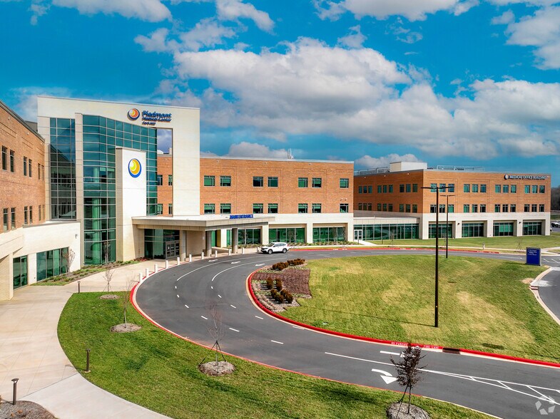 More Photos Of 986 Wellness Way, Fort Mill Medical For Lease