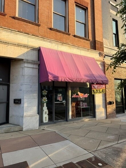 More Photos Of 325 Cotton St, Macon-Bibb Storefront Retail Office For Lease