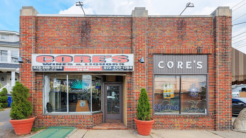 More Photos Of 45-47 Franklin St, Bloomfield Bar For Sale