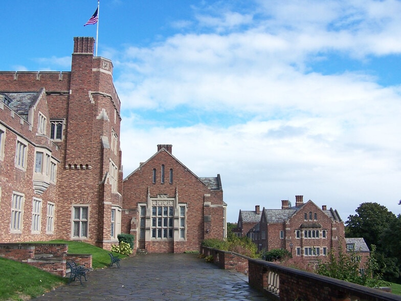 More Photos Of 1100 Goodman St S, Rochester Schools For Lease