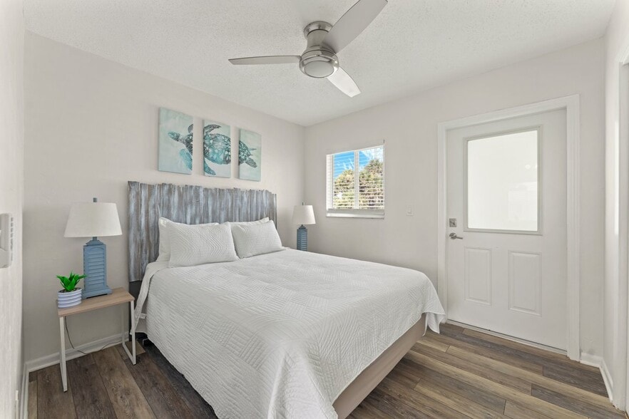 More Photos Of 1708 S Atlantic Ave, New Smyrna Beach Hotel For Sale