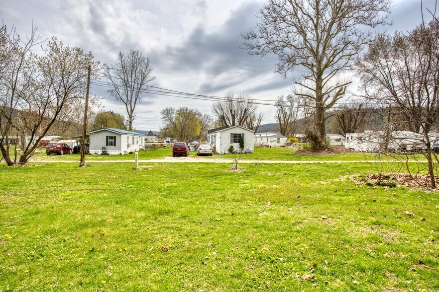 More Photos Of 9393 Carriage Dr, Lindley Multifamily For Sale