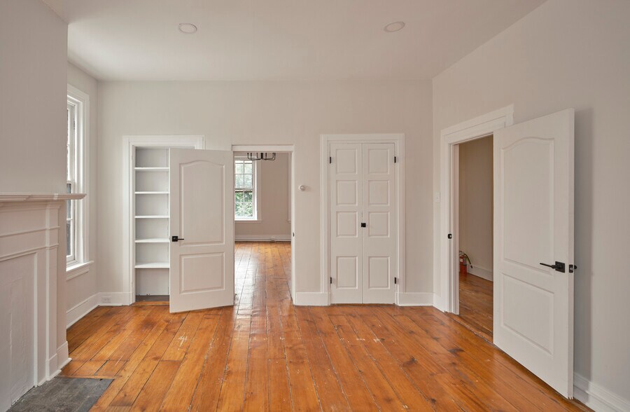 More Photos Of 12-20 W Bridge St, New Hope Storefront For Sale