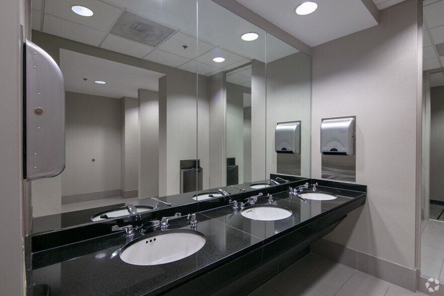 More Photos Of 1720 Windward Concourse, Alpharetta Office For Lease