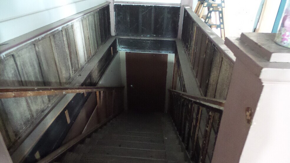 More Photos Of 102 Saint Joseph Ave, Brewton Storefront Retail Residential For Sale