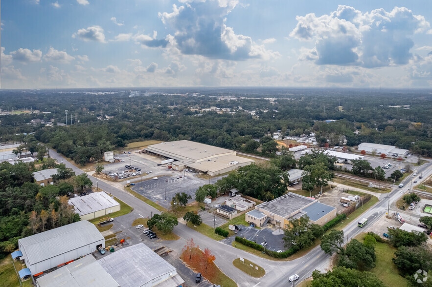 More Photos Of 7801 Sears Blvd, Pensacola Distribution For Lease
