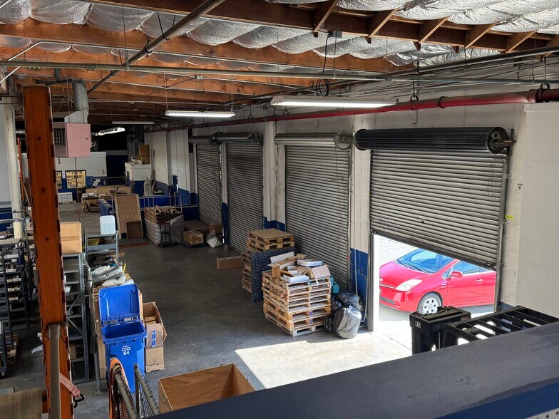 More Photos Of 17-25 Tiburon St, San Rafael Service For Lease