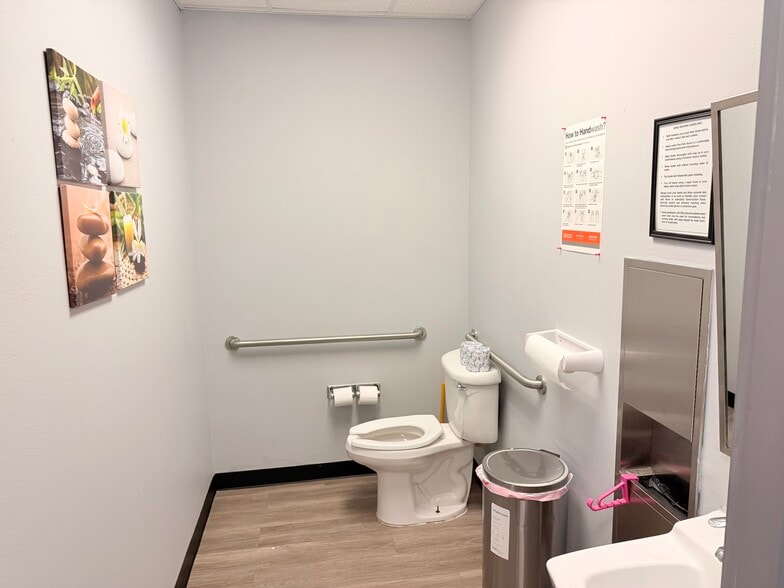 More Photos Of 309-313 W Bass St, Kissimmee Medical For Lease