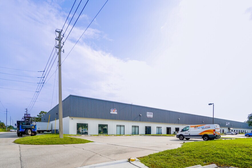 More Photos Of 975 Florida Central Pky, Longwood Unknown For Lease