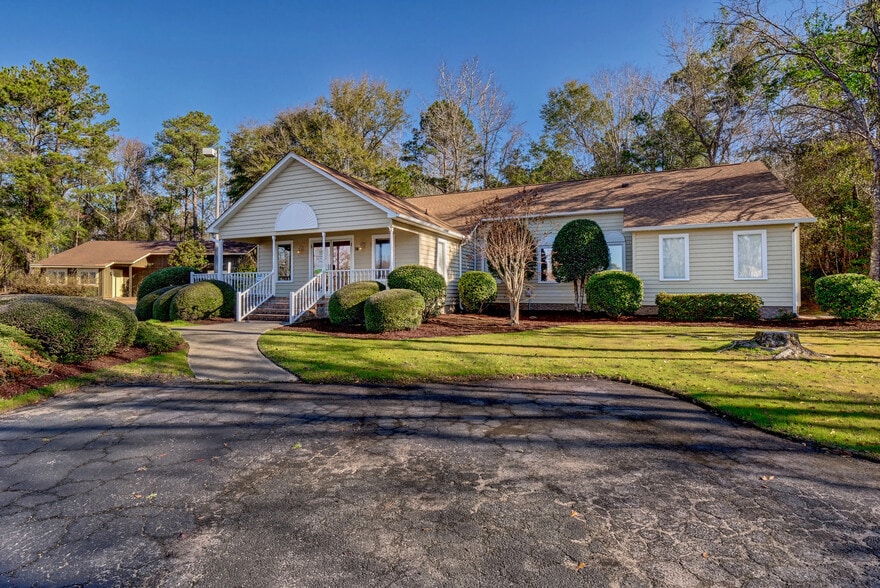 More Photos Of 14 Medical Center Dr SW, Supply Medical For Sale