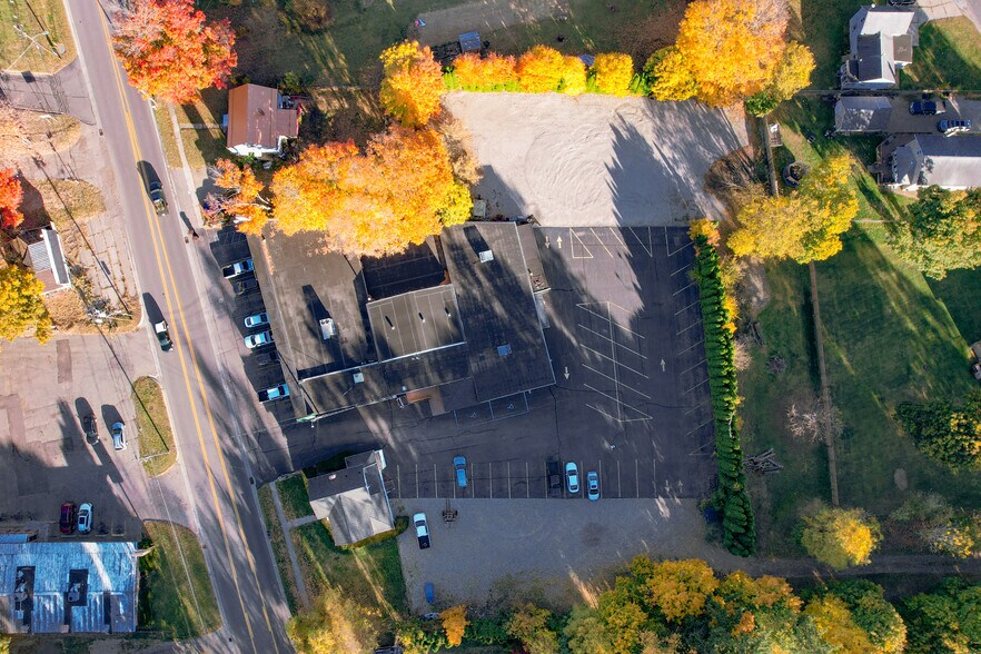 More Photos Of 872 E Michigan Ave, Marshall Freestanding For Lease