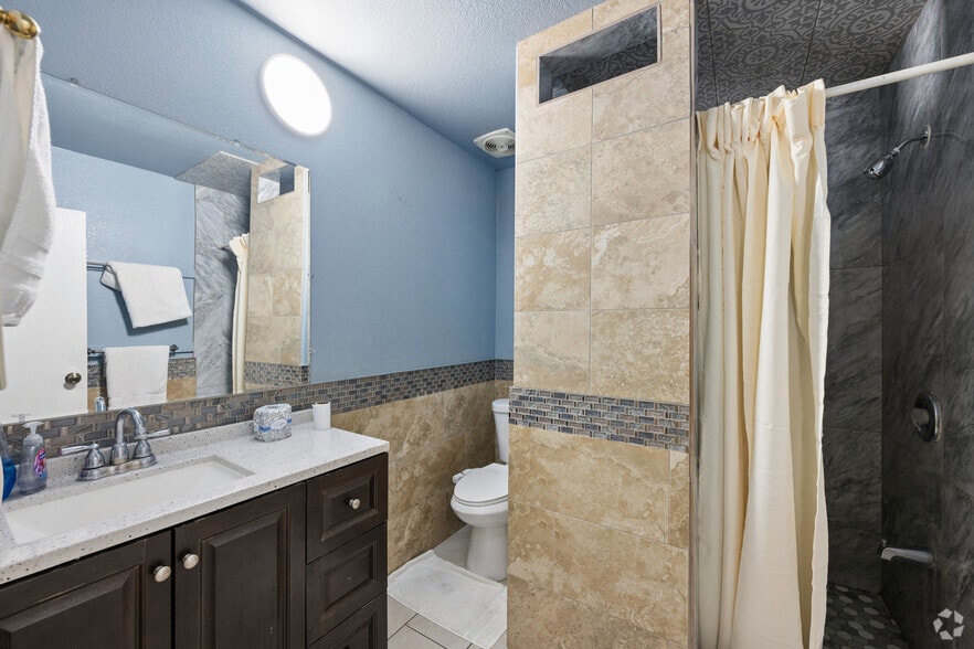 More Photos Of 3305 Fremont St, Las Vegas Hotel For Sale