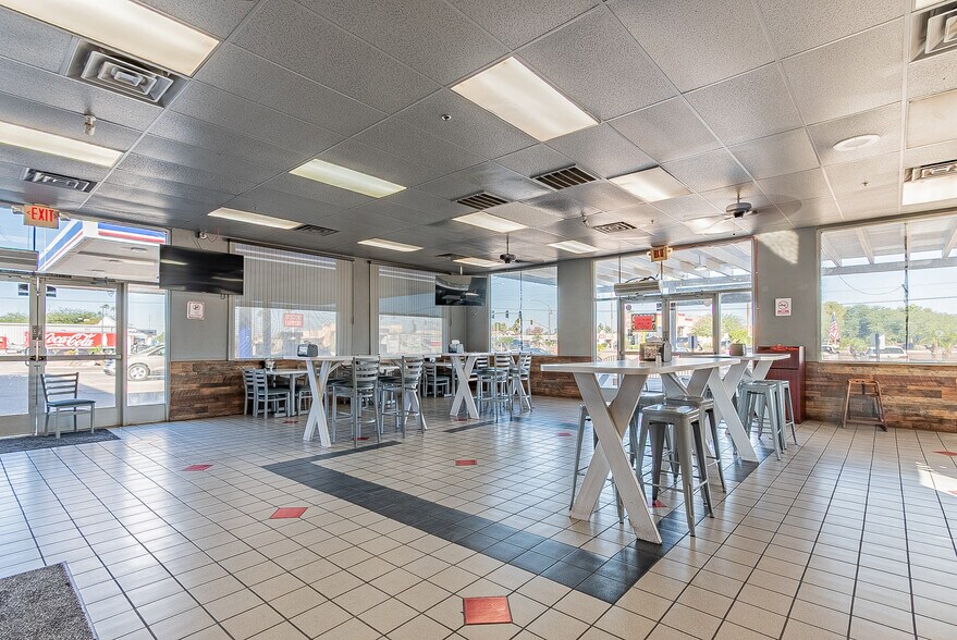 More Photos Of 611 E Main St, Somerton Service Station For Sale