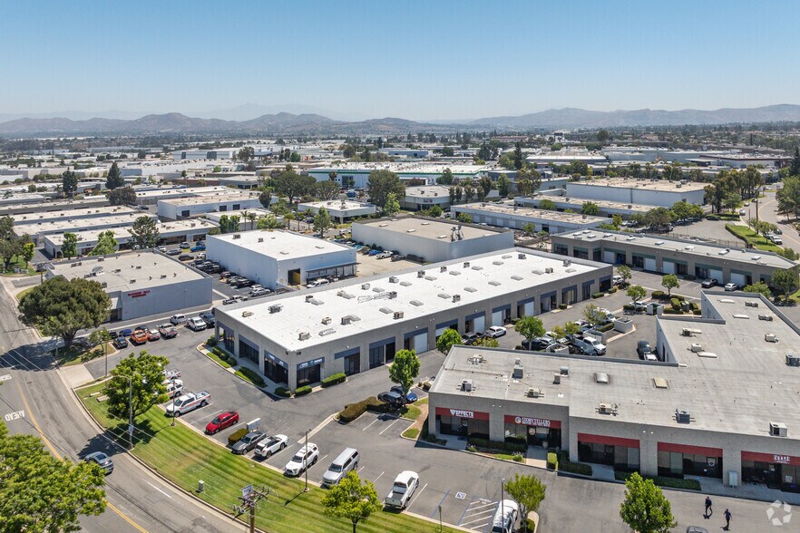 More Photos Of 119 N Maple St, Corona Unknown For Lease
