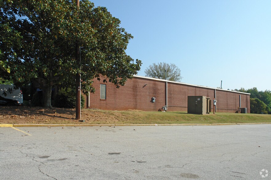 More Photos Of 2620 Park Central Blvd, Decatur Light Distribution For Sale