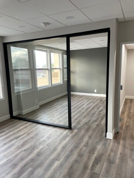 More Photos Of 110 E Wilshire Ave, Fullerton Office For Lease