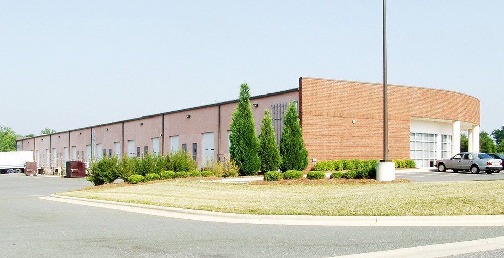 More Photos Of 256 Raceway Dr, Mooresville Light Distribution For Lease