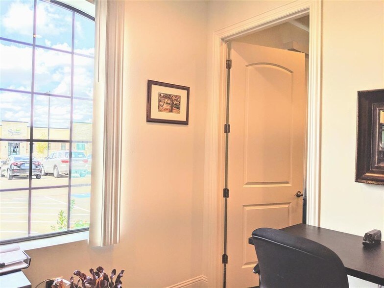 More Photos Of 318 W FM 544, Murphy Medical For Sale