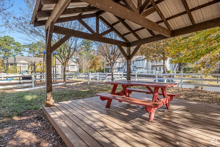 More Photos Of 115 Rock Quarry Rd, Stockbridge Apartments For Sale