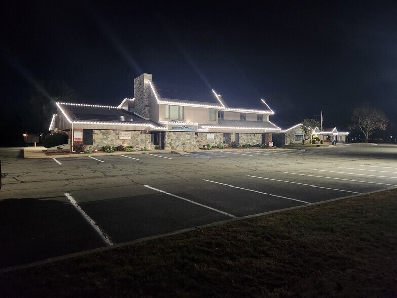 More Photos Of 31-33 US Highway 206, Augusta Medical For Lease