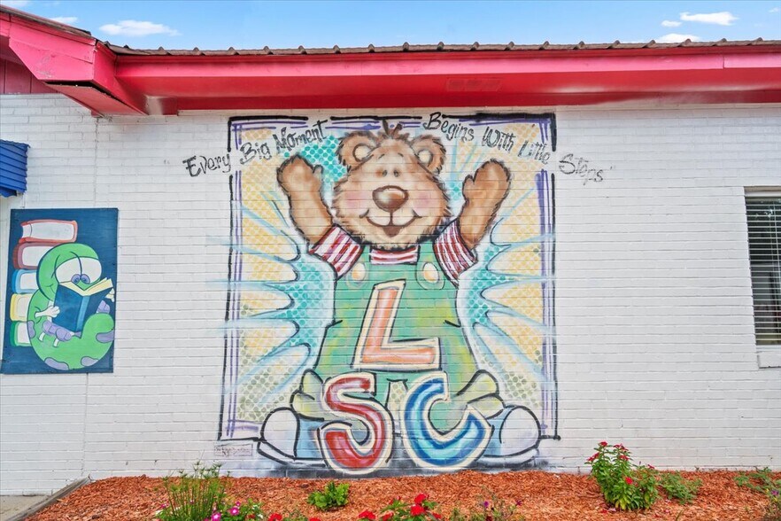 More Photos Of 1718 S Beltline Blvd, Columbia Daycare Center For Sale