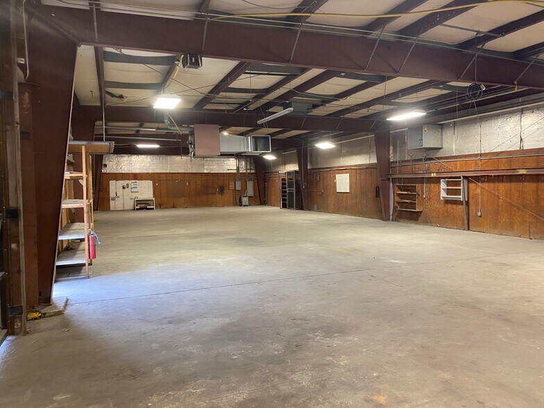 More Photos Of 5130 Hendersonville Rd, Fletcher Coworking Space