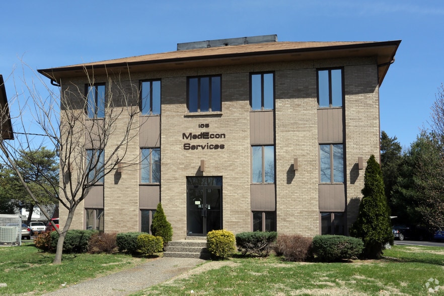 Primary Photo Of 105 Daventry Ln, Louisville Office For Lease