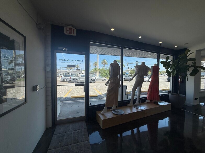 More Photos Of 703-705 Atlantic Blvd, Atlantic Beach Storefront For Lease